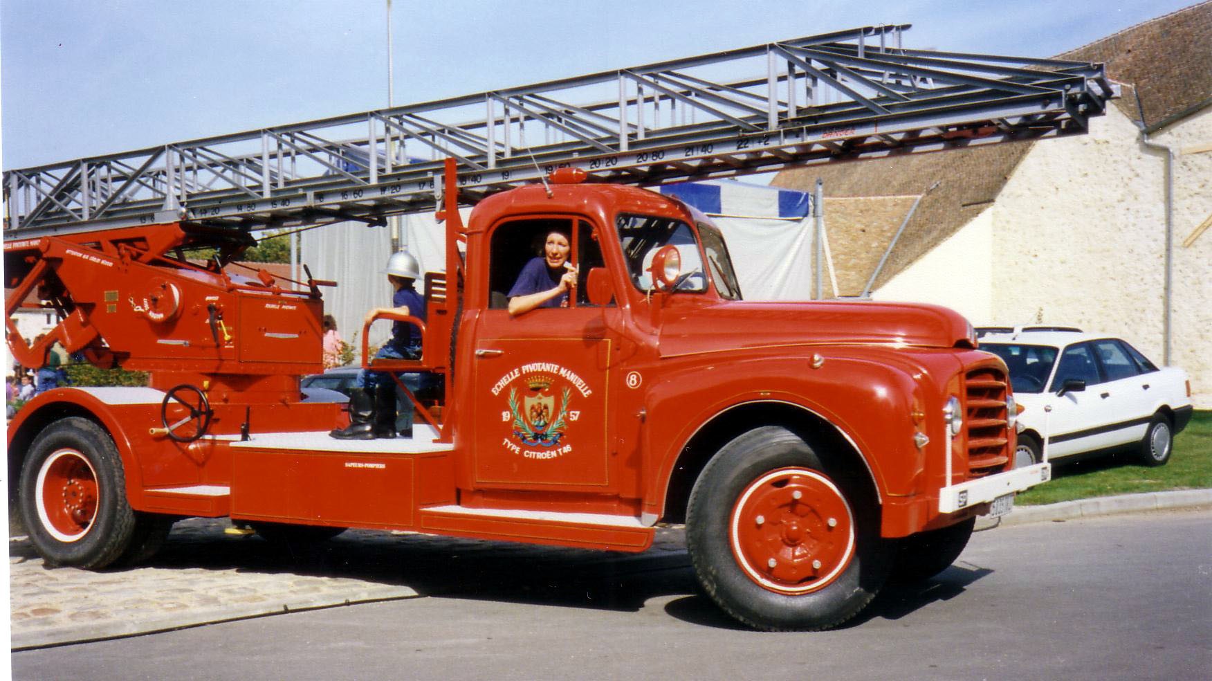 1957 T55 Pompier Grande échelle