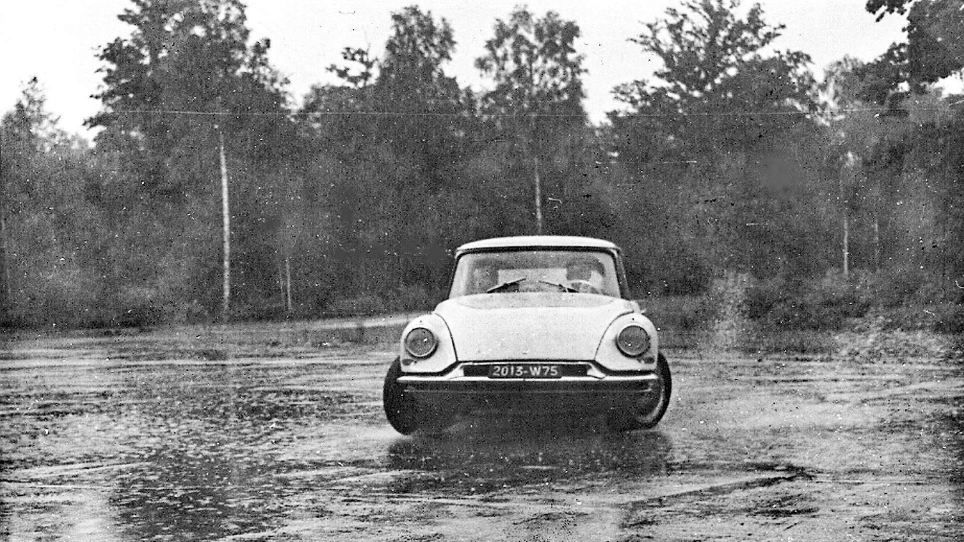 1961 DS Suspension active Paul Magès