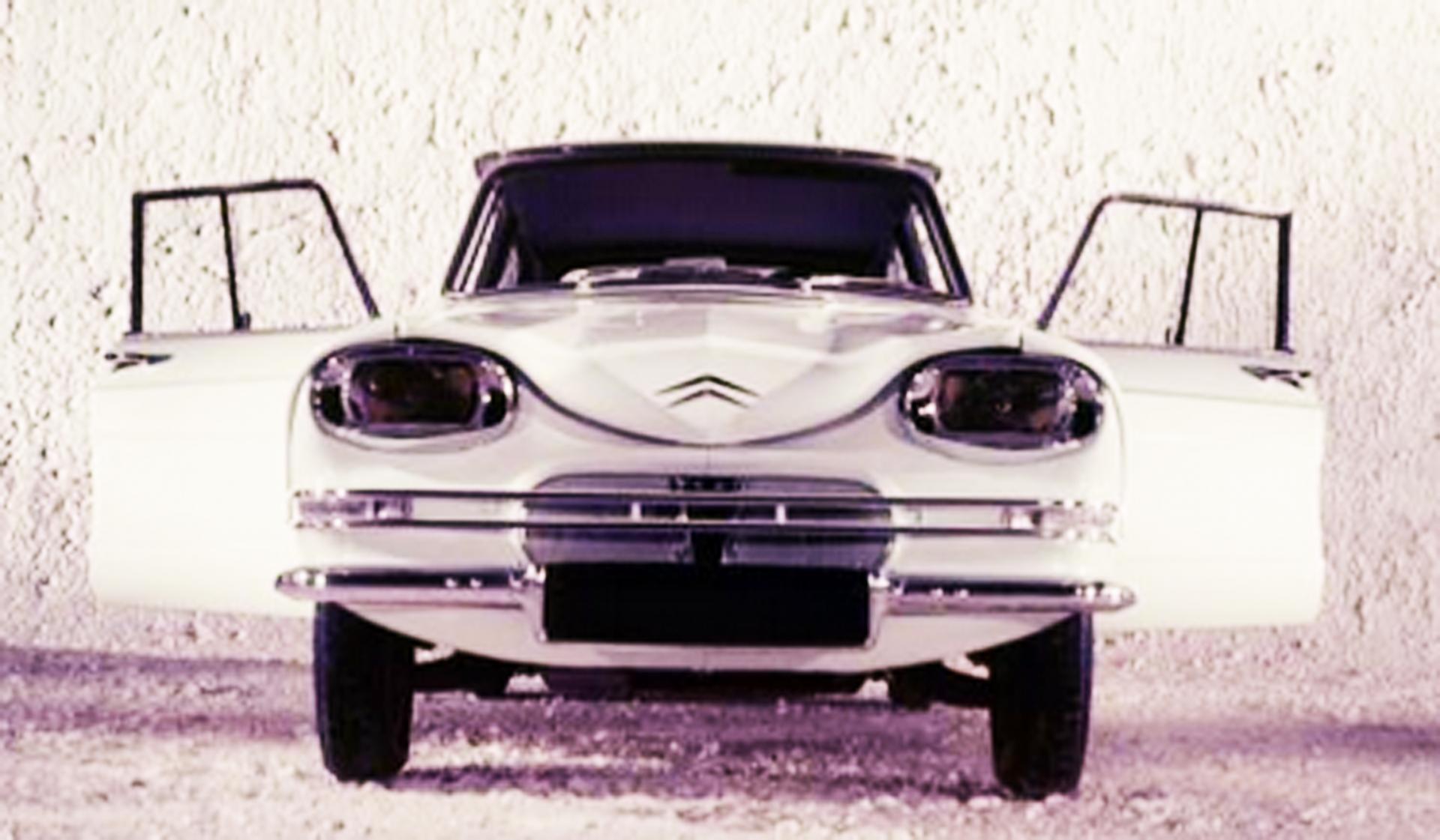 Citroën AMI 6 Face avant de pré série 1961