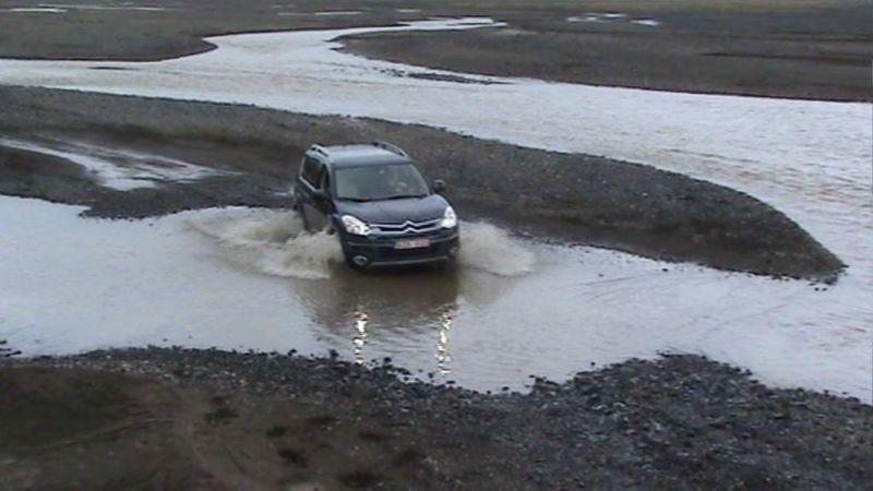 C-Crosser Gué en Islande