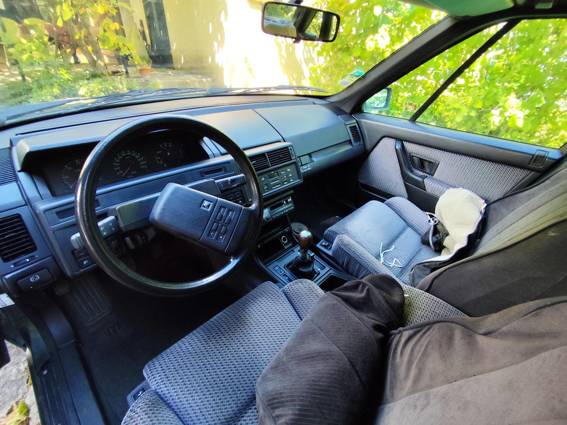XM D12 Interieur